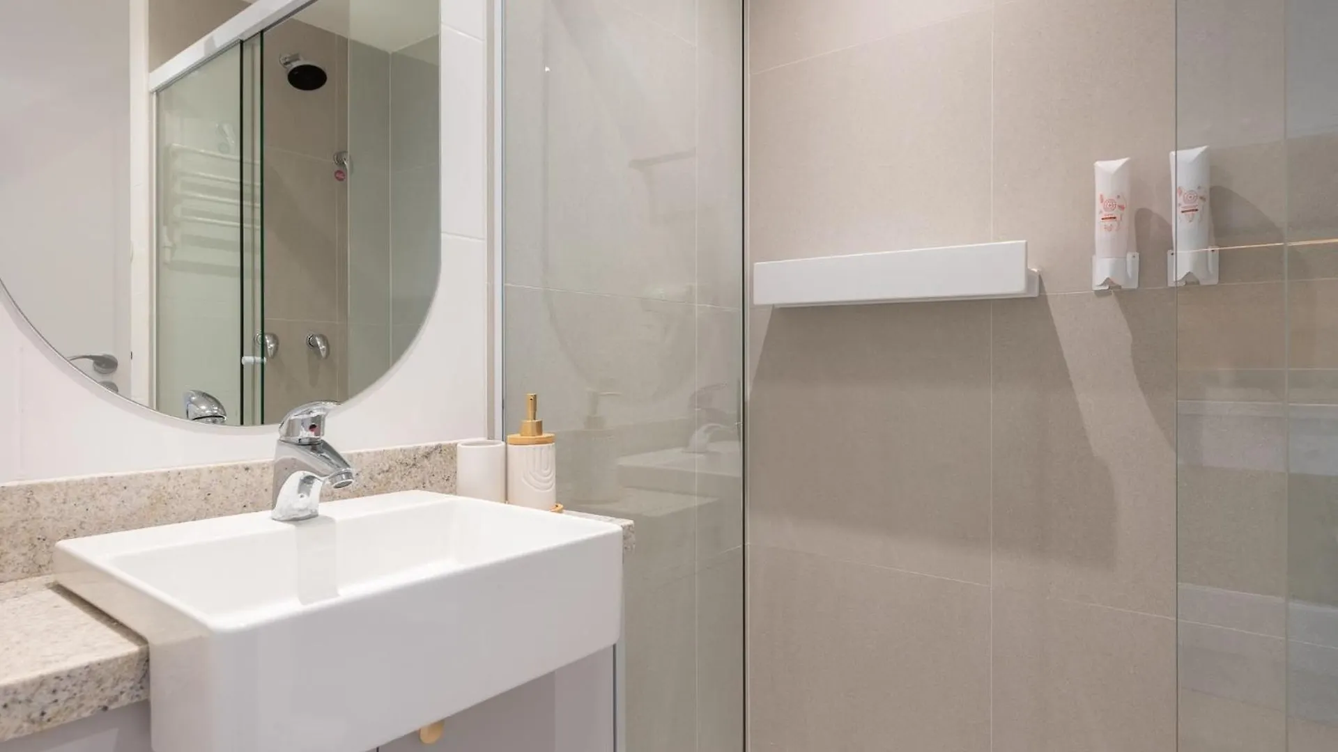 Condominio Skyline Parque Moinhos بورتو أليغري بيت للعطل